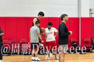 👻👻周鹏：杨瀚森训练最后加练定点三分