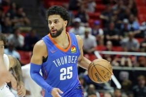 稳定发挥！阿杰伊-米切尔13中6拿到20分5板2助2断1帽