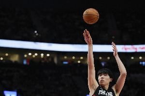 青岛队记:若非16顺位&若季前赛表现差 大伙会坦然接受杨瀚森处境